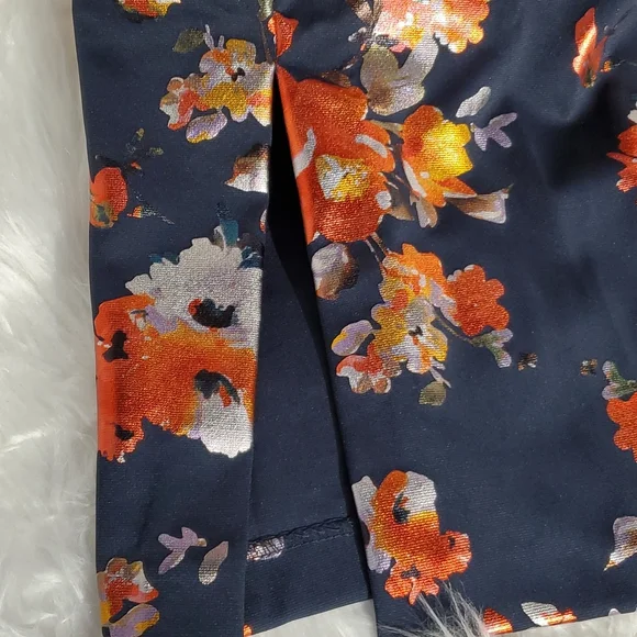 Beige By Eci Sz 4 Floral with Metallic looking flowers. BEAUTIFUL dress - Picture 8 of 15